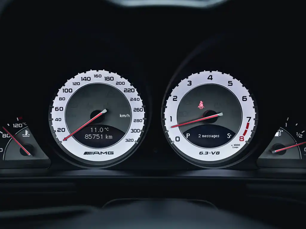 Mercedes-Benz SL-Class AMG 2010 — фото 15