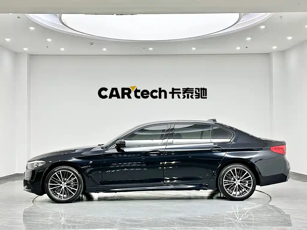 BMW 5 Series 2019 — фото 5