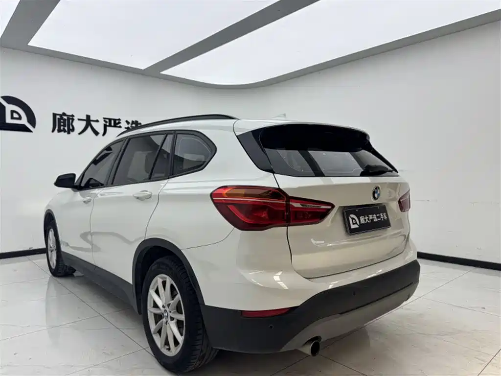BMW X1 2019 — фото 5