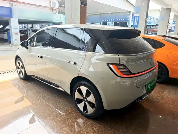 Baojun Yunduo 2023