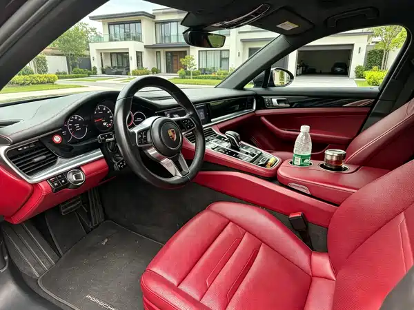 Porsche Panamera 2019