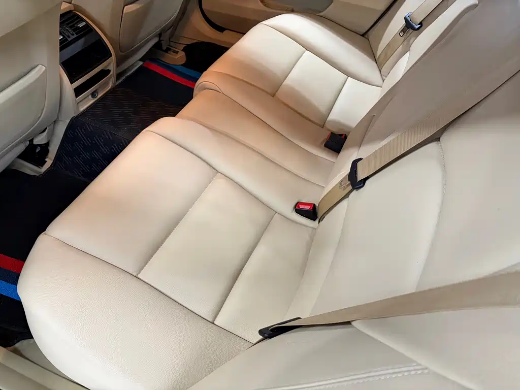 BMW 5 Series 2013 — фото 12