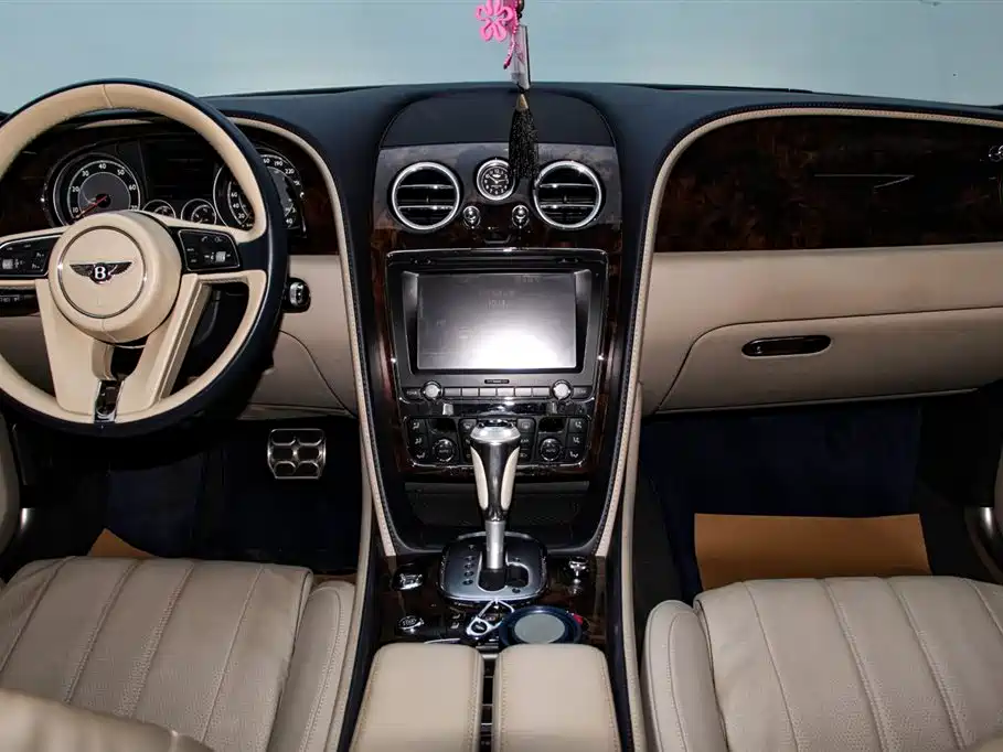 Bentley Flying Spur 2016 — фото 23