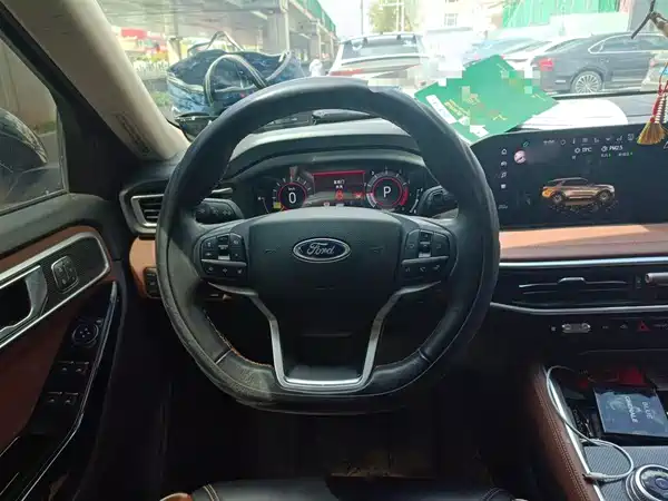 Ford Explorer 2023