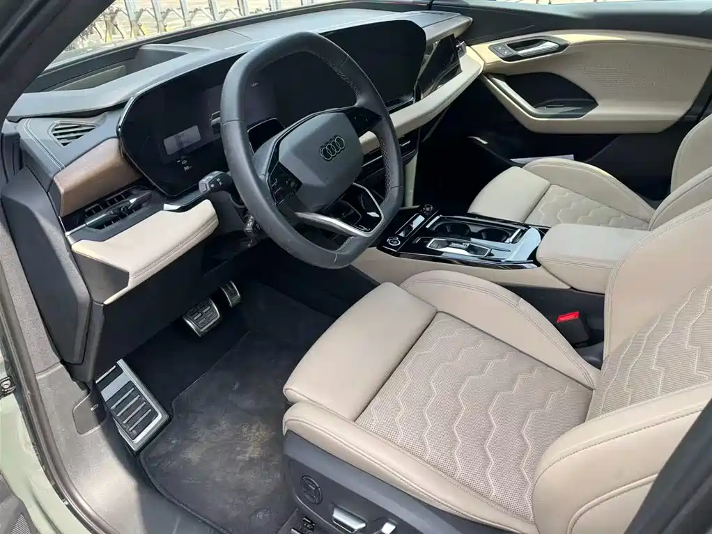Audi Q6L e-tron 2025 — фото 6