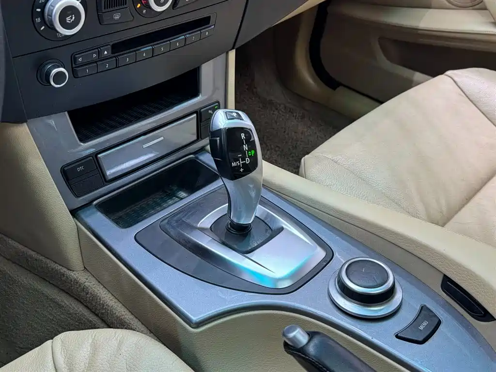 BMW 5 Series 2008 — фото 11