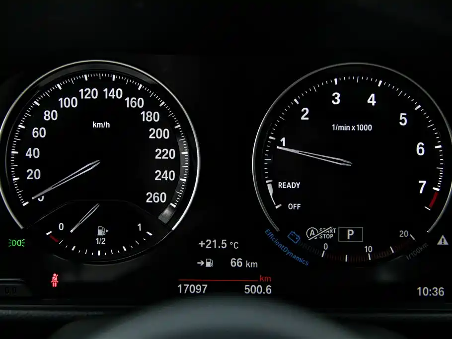 BMW 1 Series 2019 — фото 15