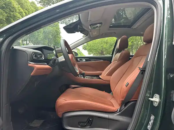 Geely Emgrand 2026