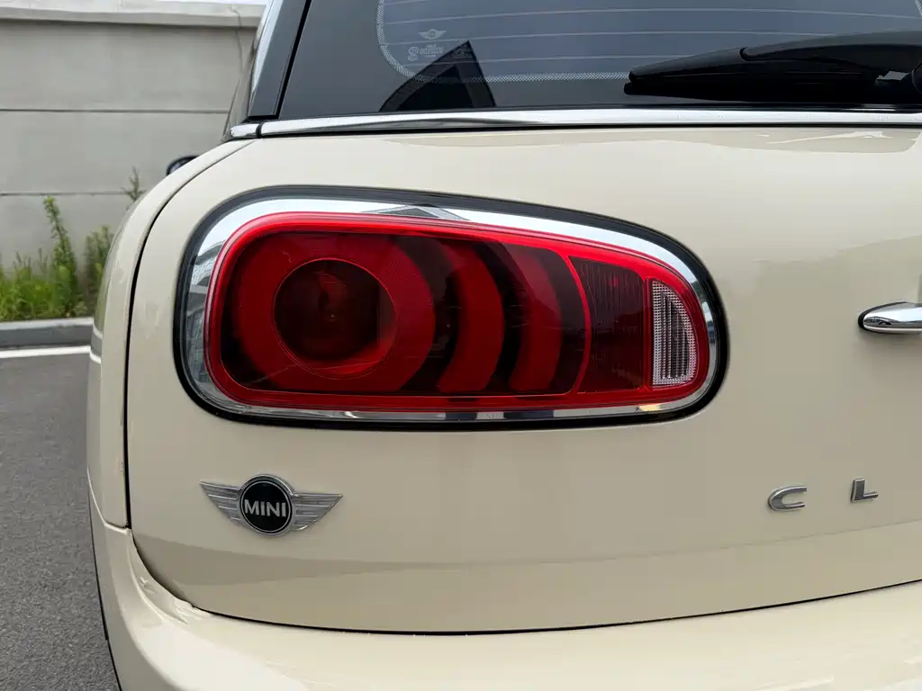 MINI Clubman 2018 — фото 23