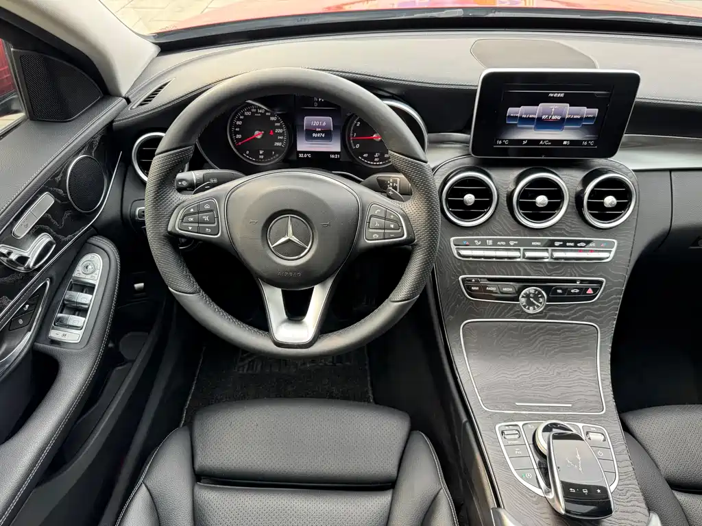 Mercedes-Benz C-Class 2016 — фото 15