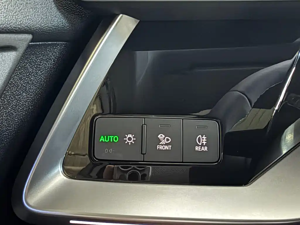 Audi A3 2023 — фото 17