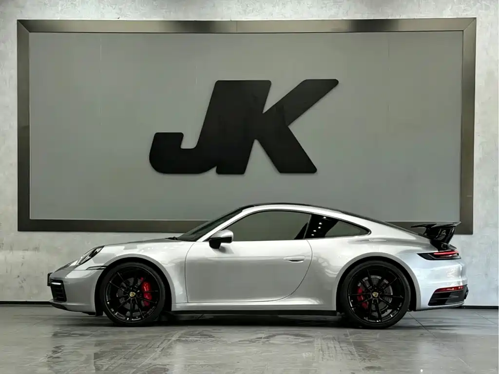 Porsche 911 2021