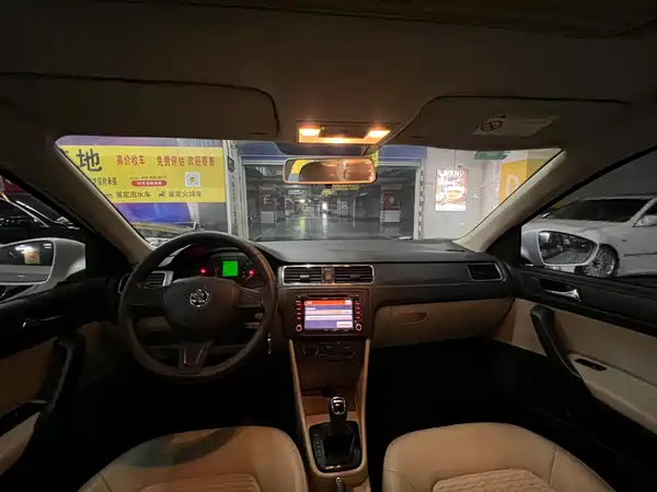 Skoda Rapid 2015