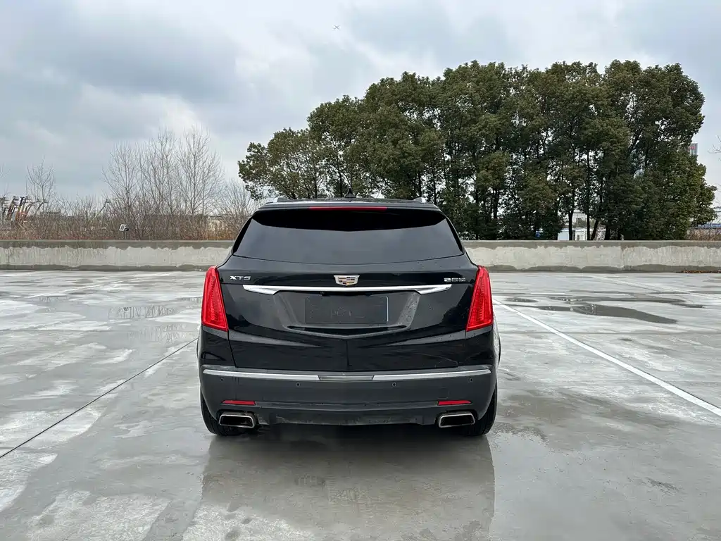 Cadillac XT5 2016 — фото 19
