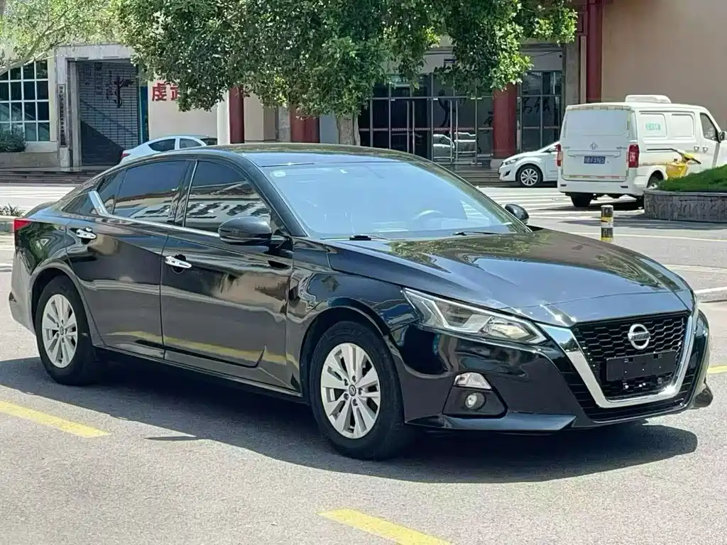 Nissan Teana 2022