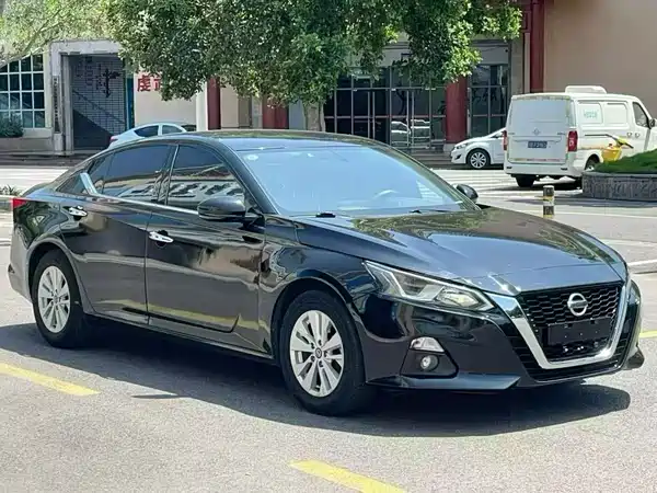 Nissan Teana 2022