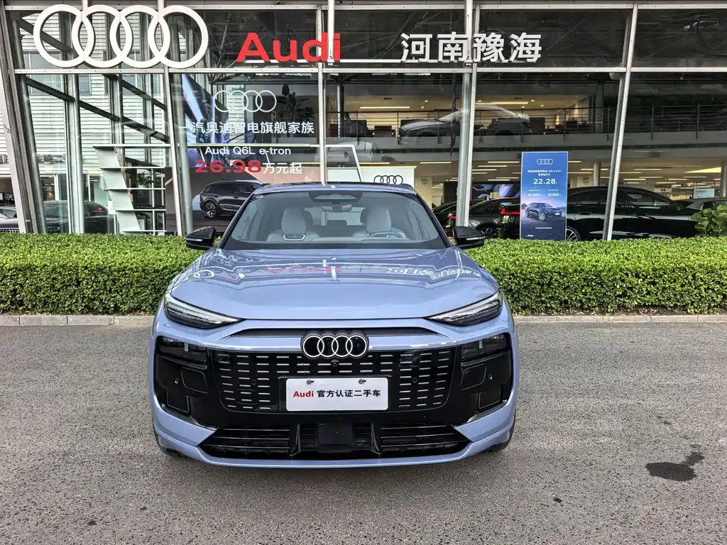 Audi Q6L E-Tron 2025 — фото 10