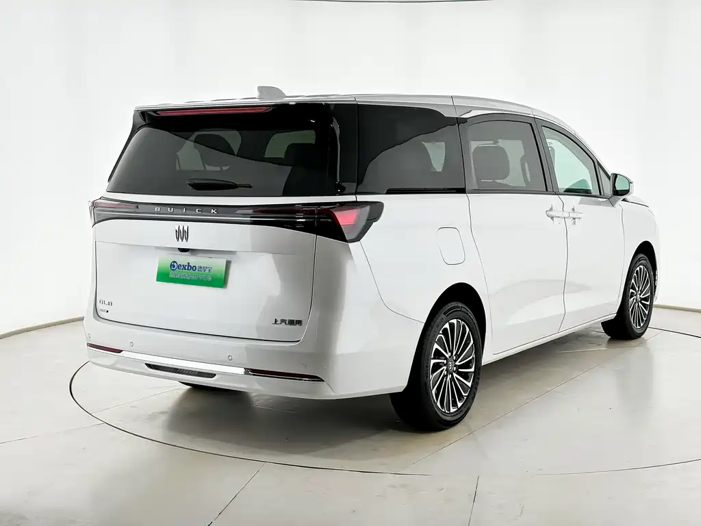 Buick GL8 Hybrid 2025