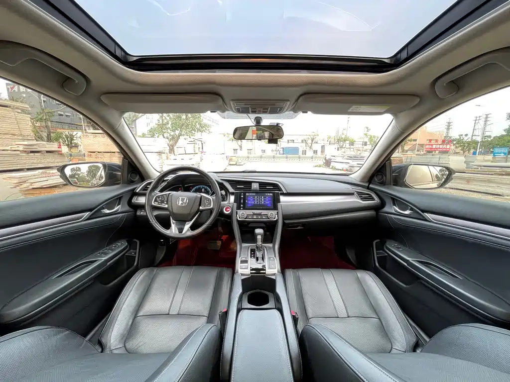 Honda Civic 2018 — фото 13