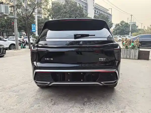 Hongqi HS3 PHEV 2025