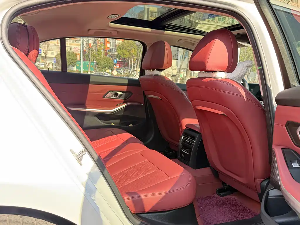 BMW 3 Series 2024