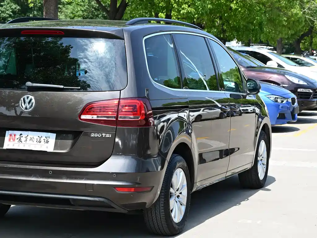 Volkswagen Sharan 2017 — фото 10
