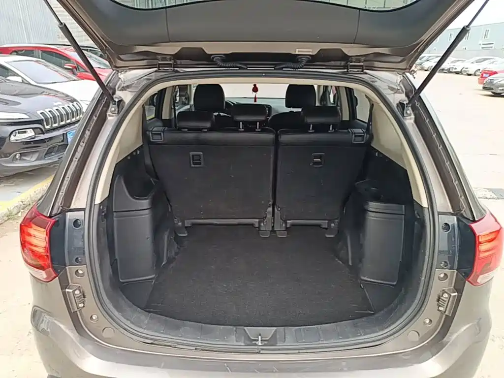 Mitsubishi Outlander 2016 — фото 19