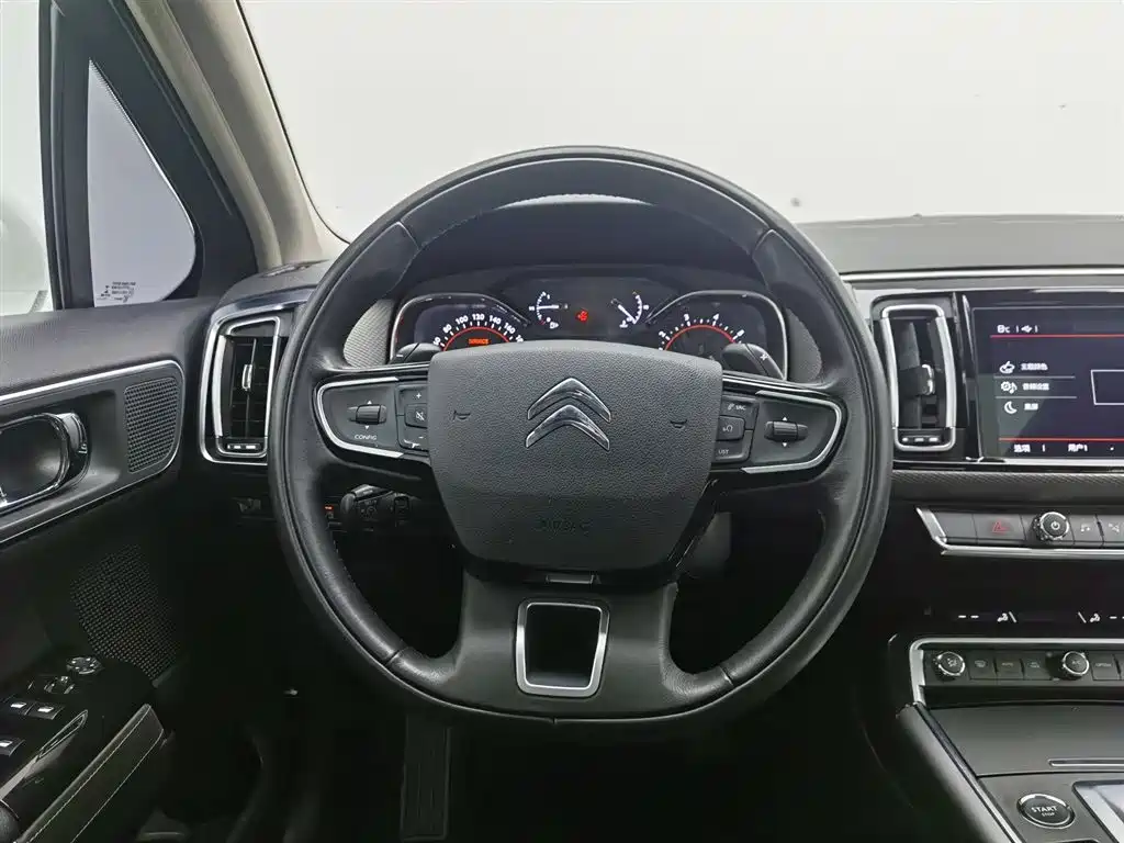 Citroen C6 2023 — фото 11