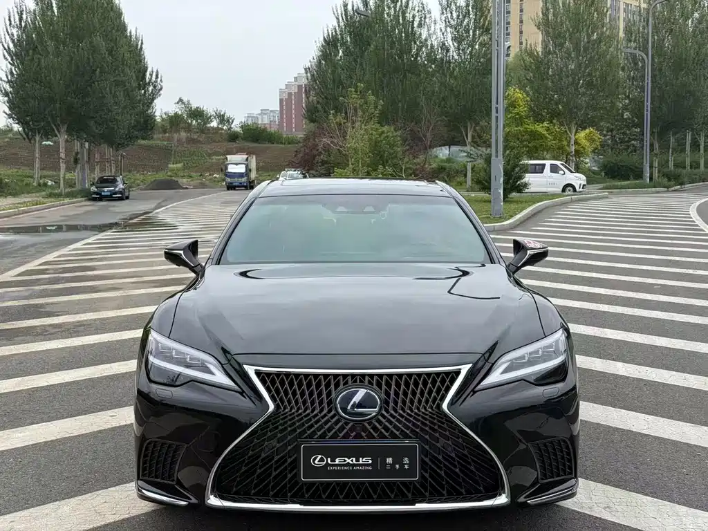 Lexus LS 2021 — фото 2