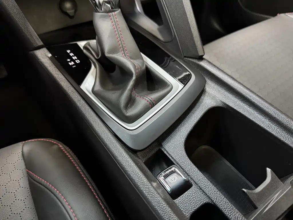 Chevrolet Orlando 2023 — фото 20