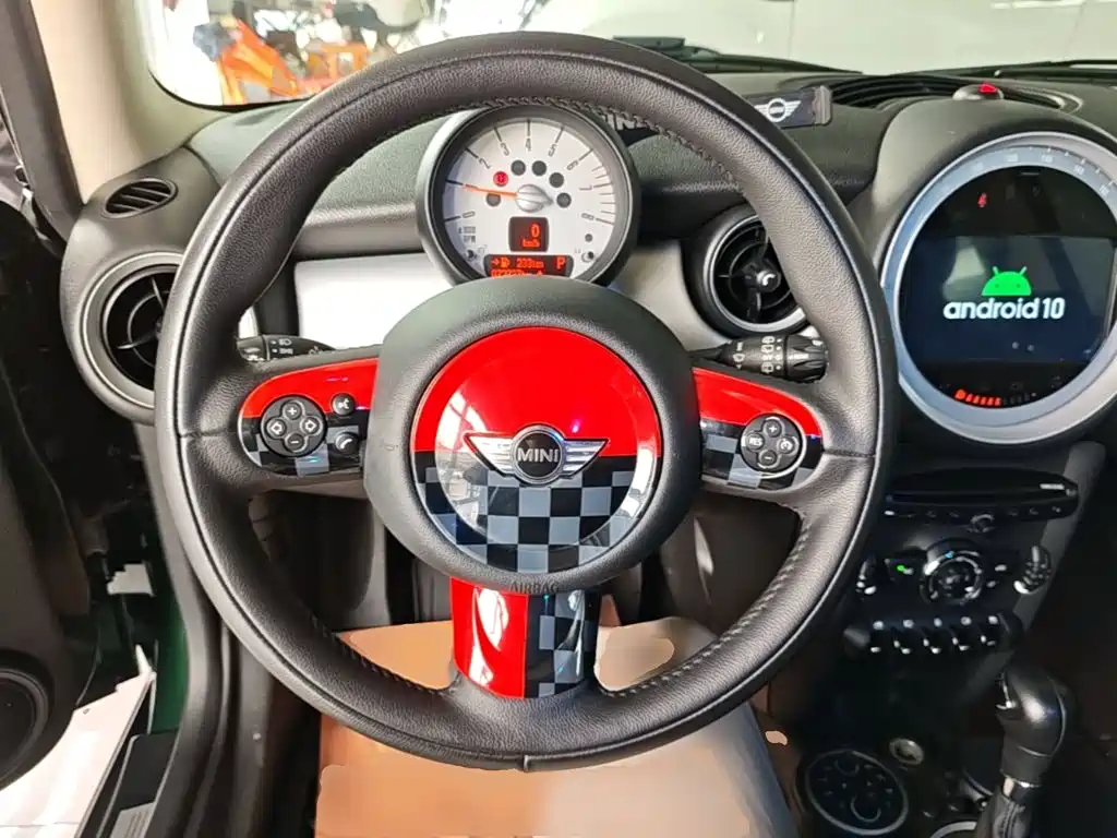 MINI Clubman 2015 — фото 11