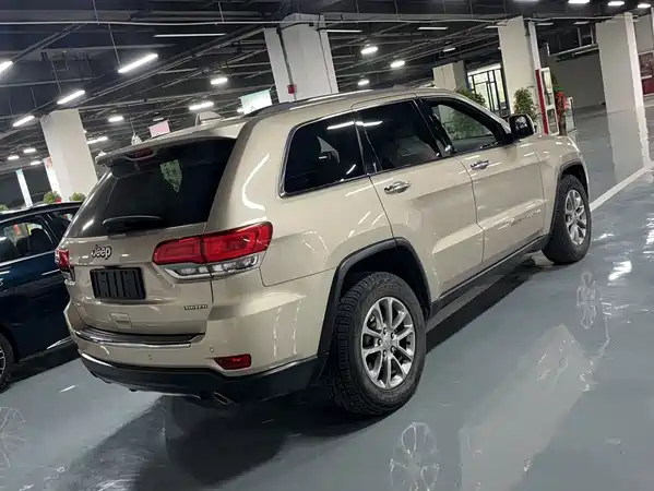 Jeep Grand Cherokee 2015