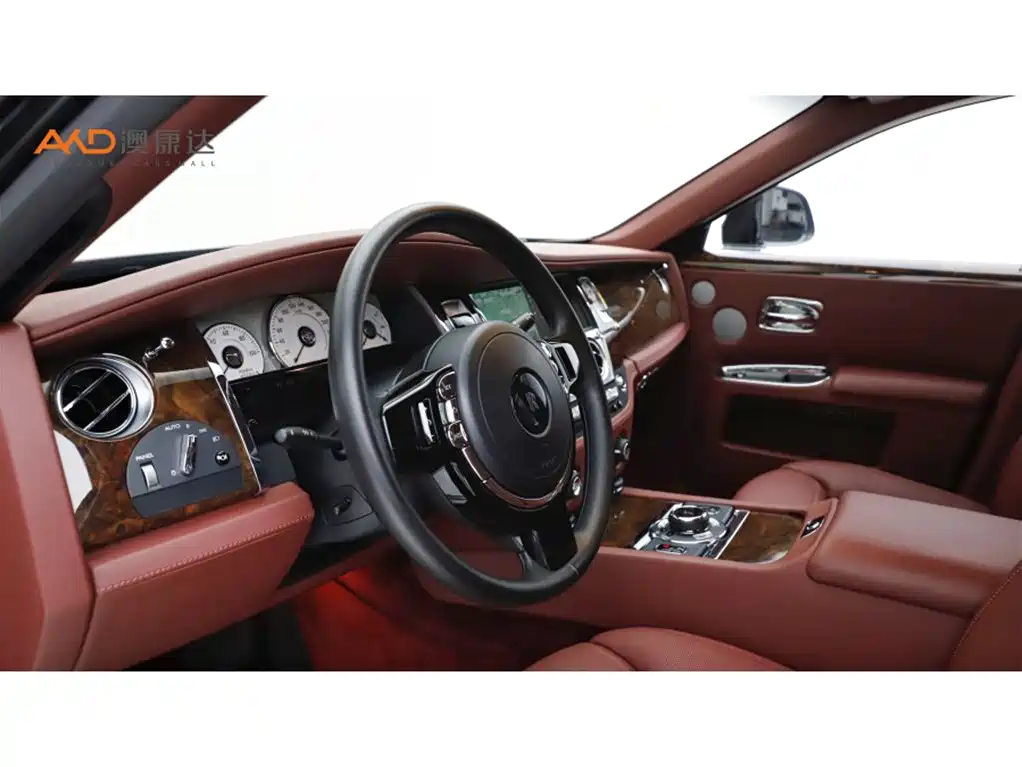 Rolls-Royce Ghost 2015 — фото 6