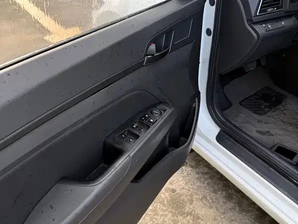 Hyundai Celesta 2018