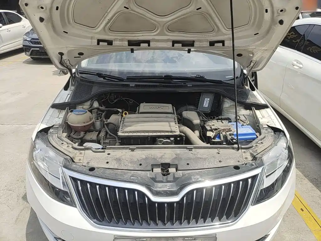 Skoda Rapid 2018 — фото 20