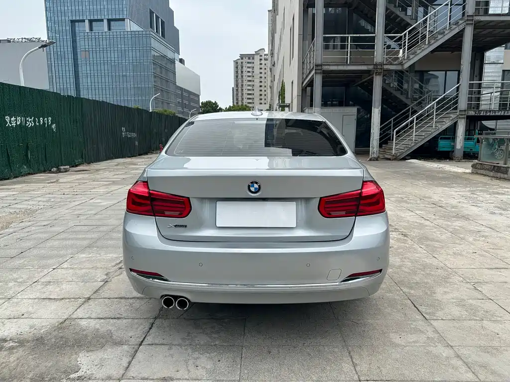 BMW 3 Series 2018 — фото 6