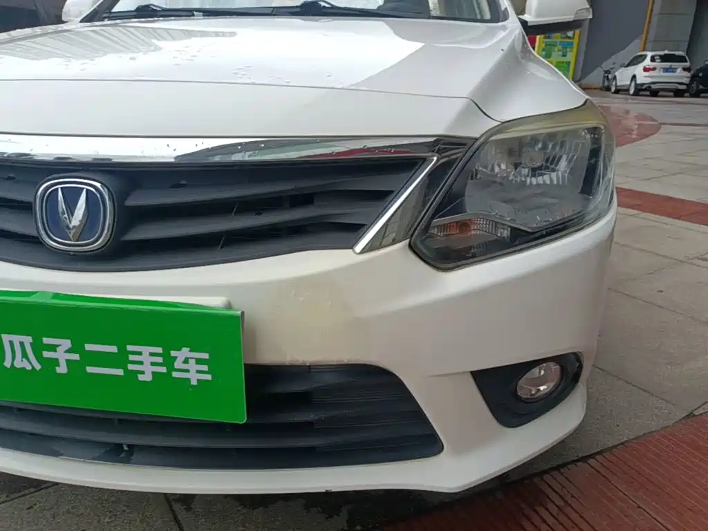 Changan Yuexiang V3 2018 — фото 24