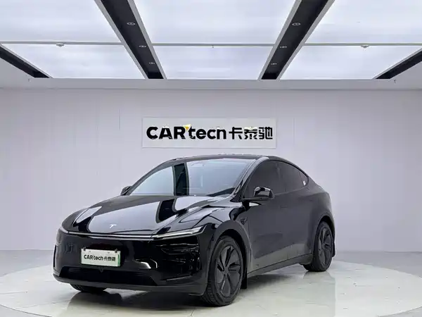 Tesla Model Y 2025