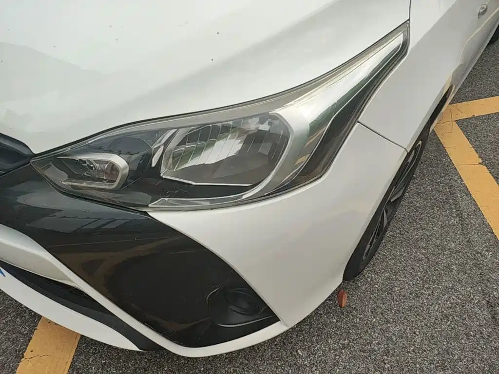 Toyota Yaris L 2019 — фото 24