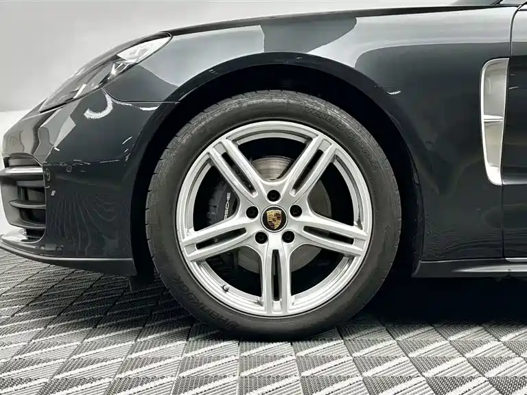Porsche Panamera 2023 — фото 7