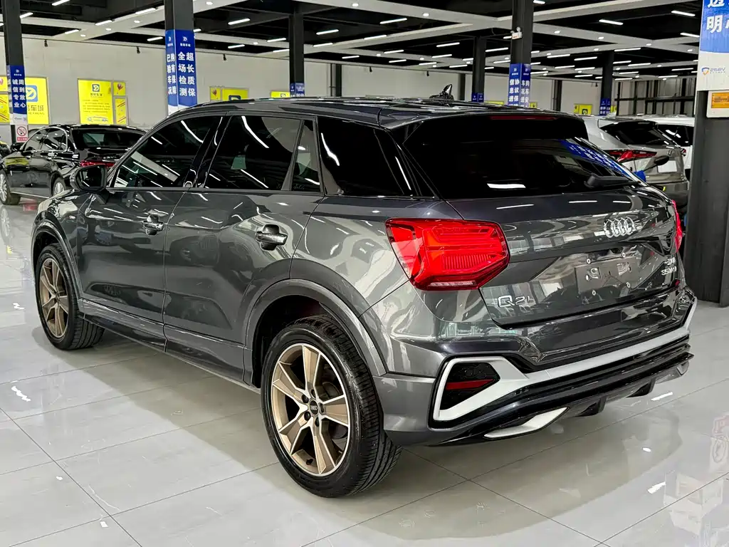 Audi Q2L 2023 — фото 10
