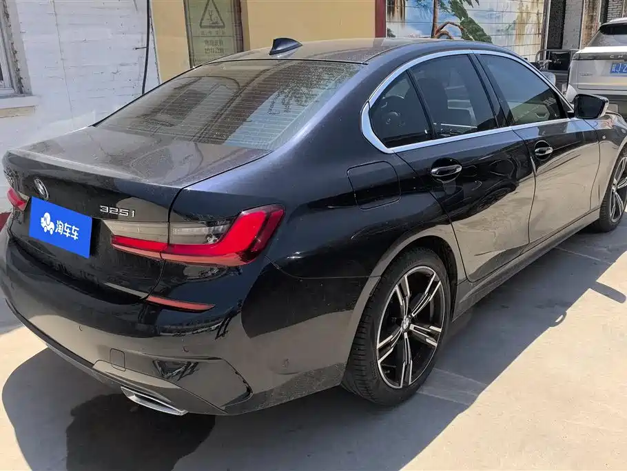 BMW 3 Series 2021