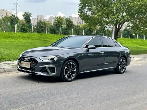 Audi A4L 2021