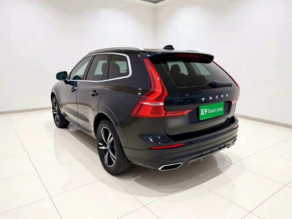 Volvo XC60 2019 — фото 4