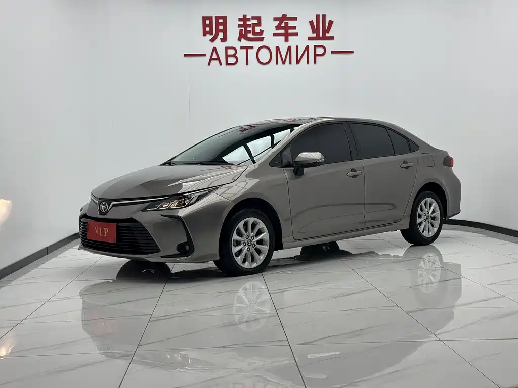 Toyota Corolla 2023 — фото 1