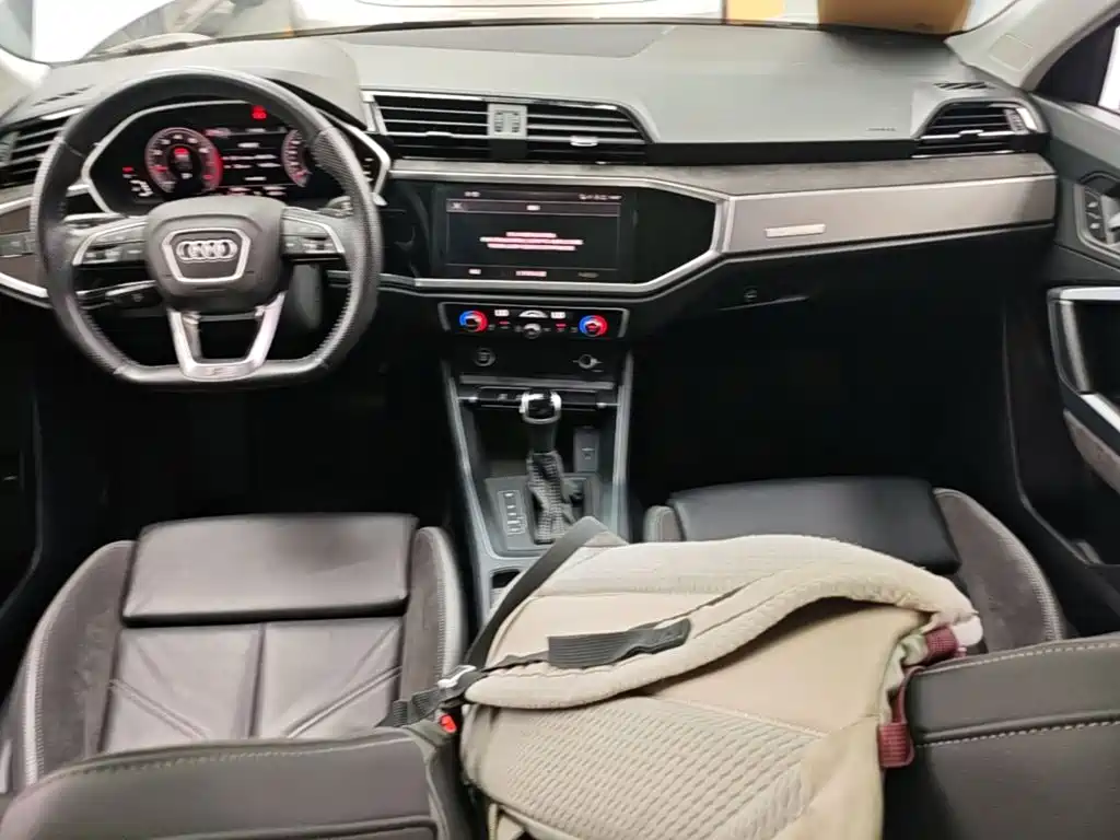 Audi Q3 Sportback 2022 — фото 10