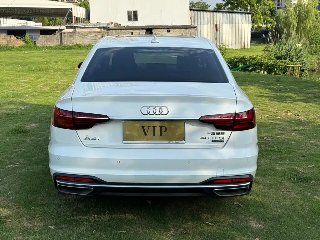 Audi A4L 2021