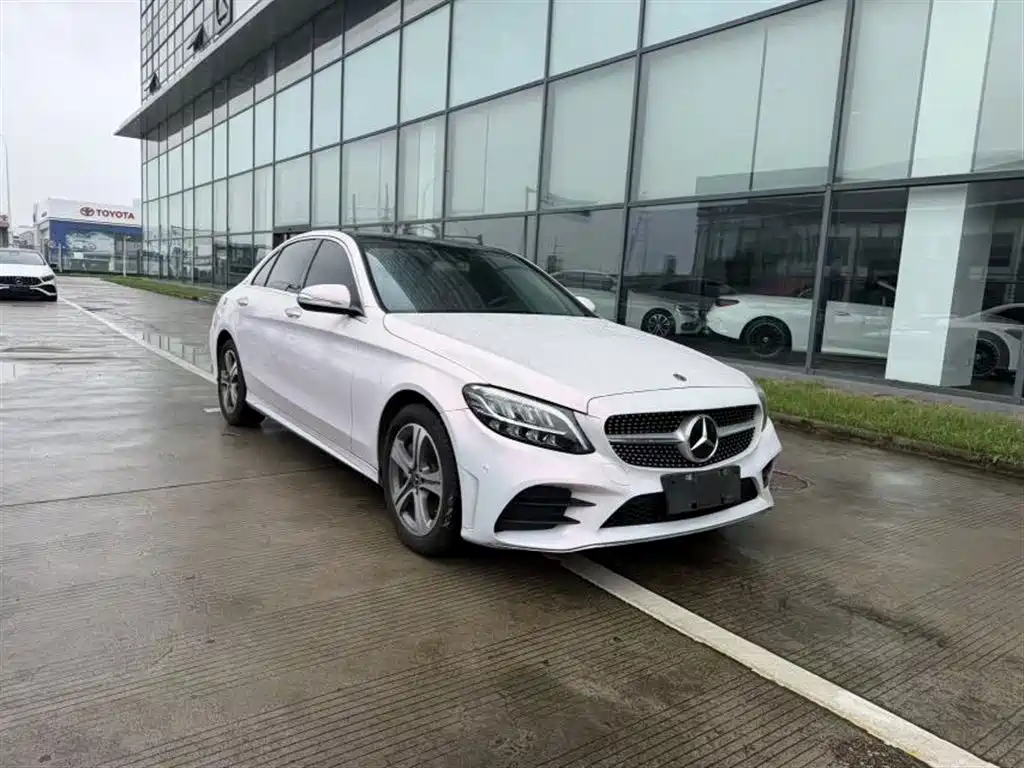 Mercedes-Benz C-Class 2020