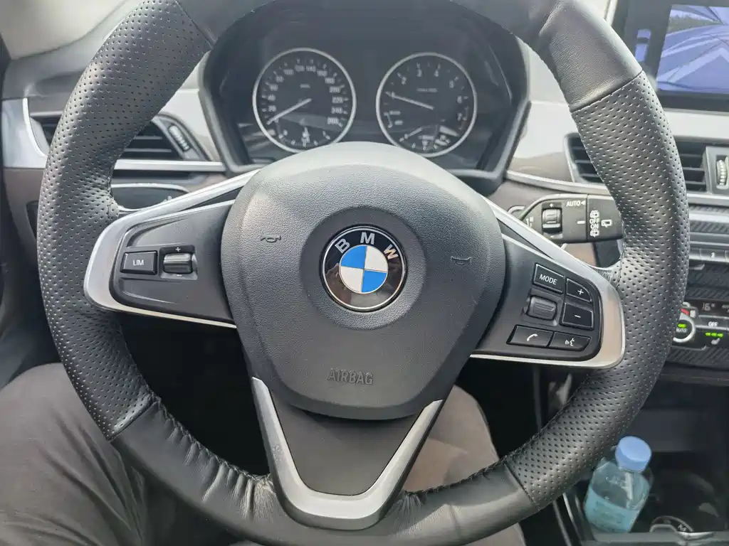 BMW X1 2018 — фото 15