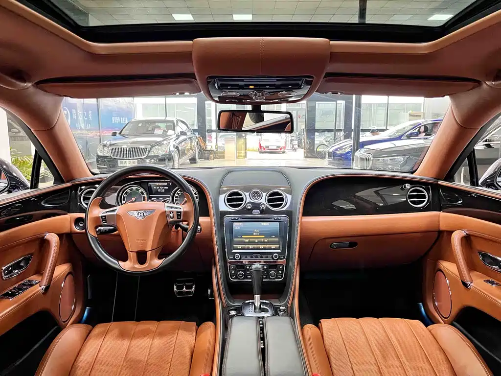 Bentley Flying Spur 2015 — фото 8
